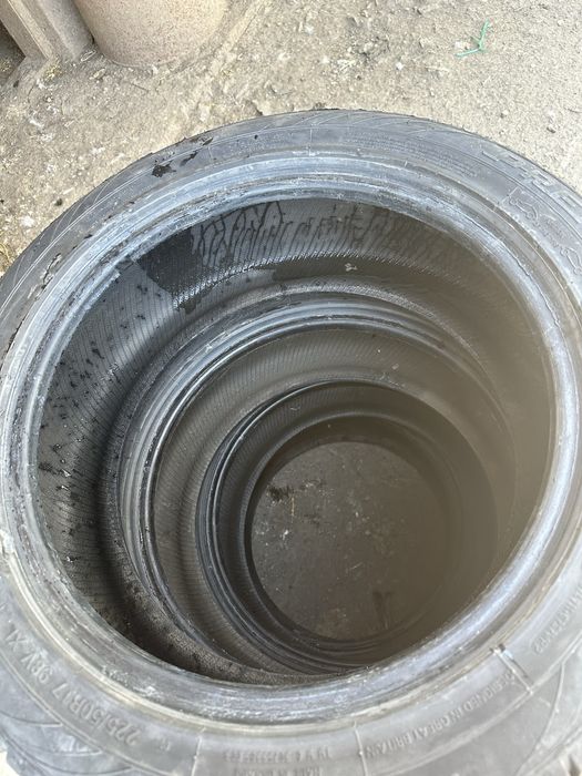 Vand caucicuri premiorri 225 50 R17