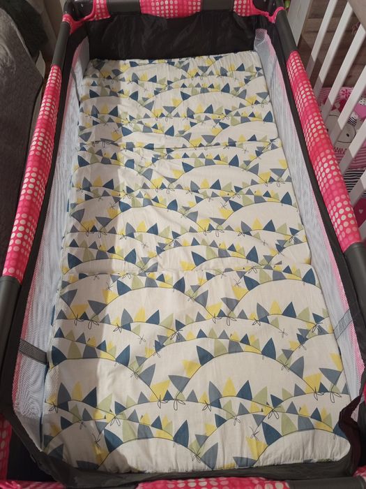 Сгъваема кошара,нагревател за мляко и още нещо