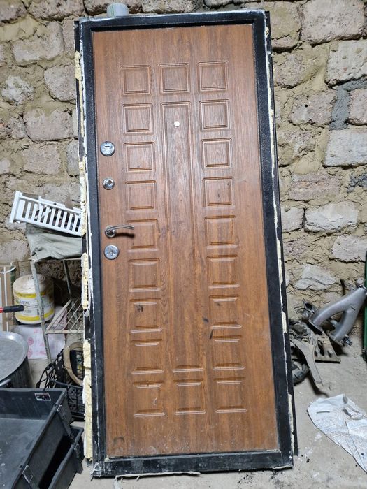 Сыртқы есік сатылады