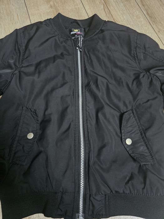 Продам куртку на мальчика