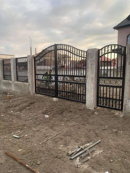 Porți și garduri din fier forjat