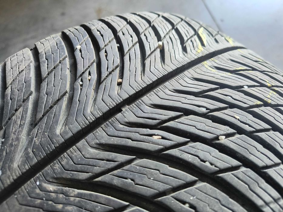 Anvelope  MICHELIN Pilot Alpin 235 X 45  R 19  DOT 2022