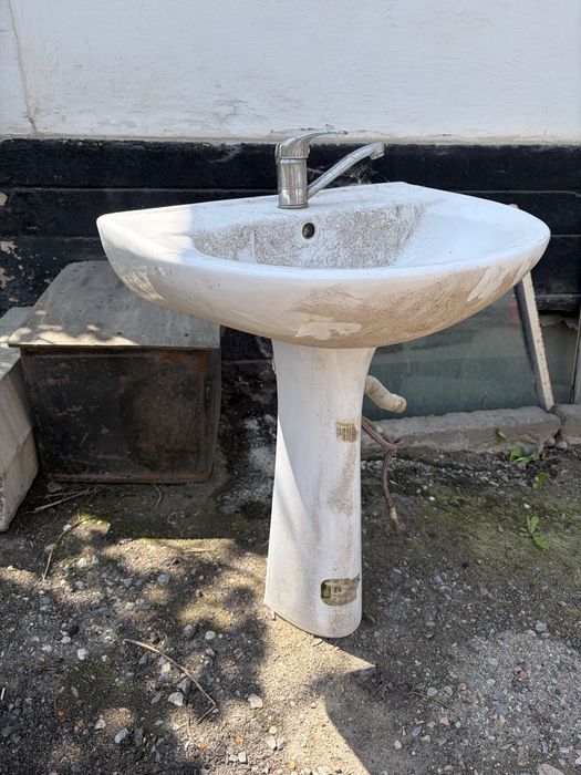 Отдам даром компьютерный столик