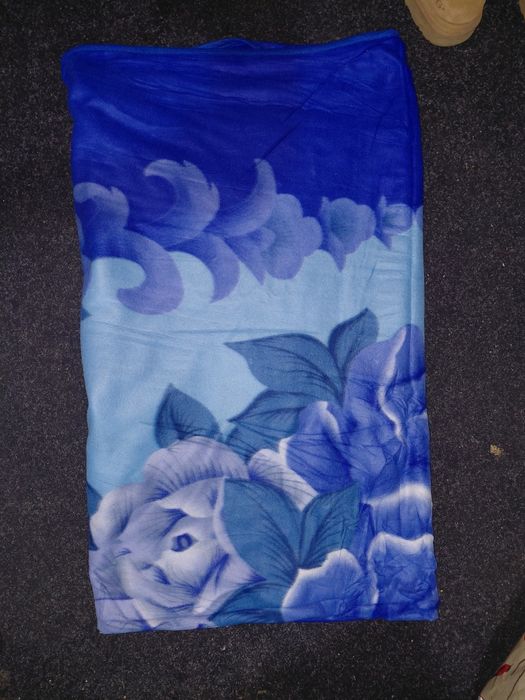 Pătură cocolino pufoasă, model floral deosebit (Albastru)