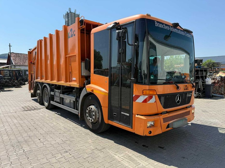 Autoutilitară Gunoieră MERCEDES BENZ ECONIC EURO 5 EEV