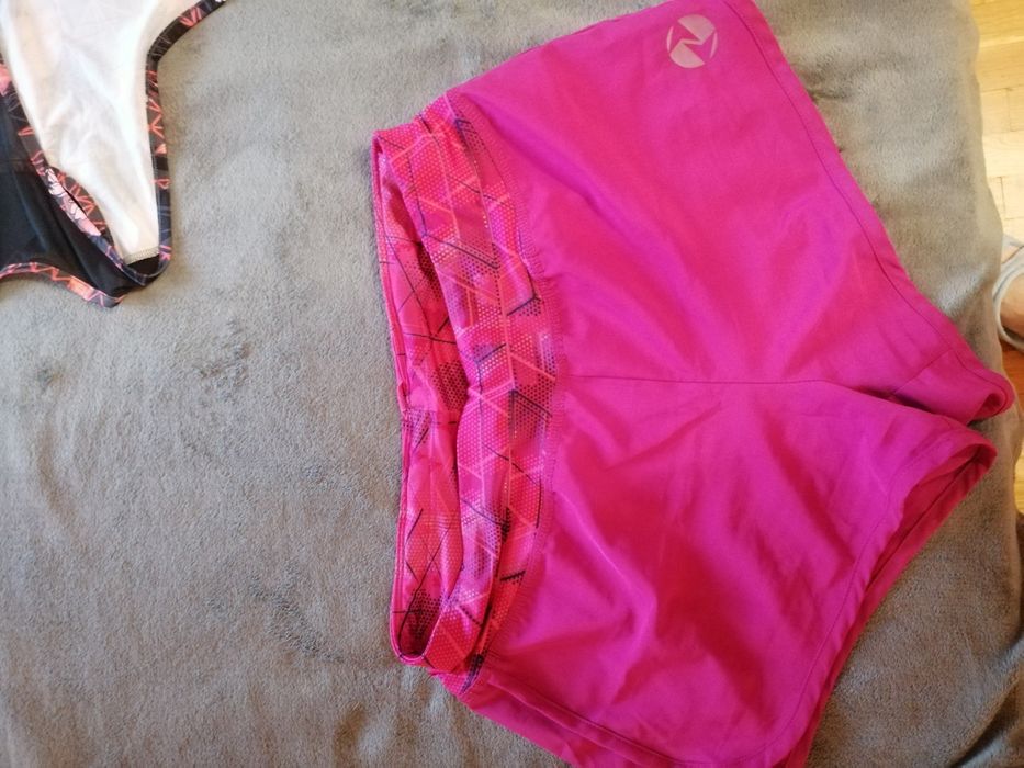 Дамски спортни Къси панталонки