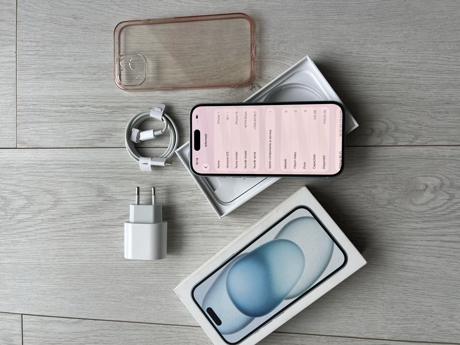 • Iphone  15 • BATERIE 100%  •