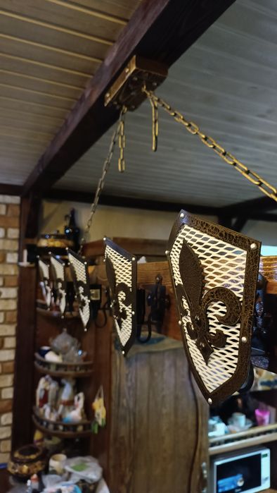 Люстра.Люстра.Люстра в замковом стиле.