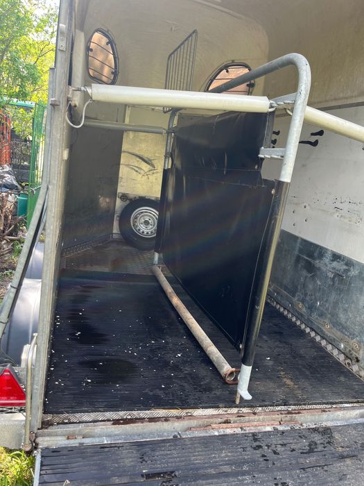 Ремарке/каравана за коне