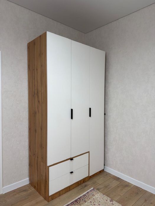 Продам спальный гарнитура