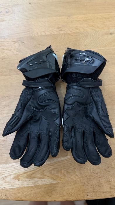 Manusi racing Alpinestars GP PRO R3