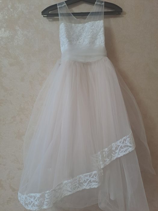 Праздничное  платье