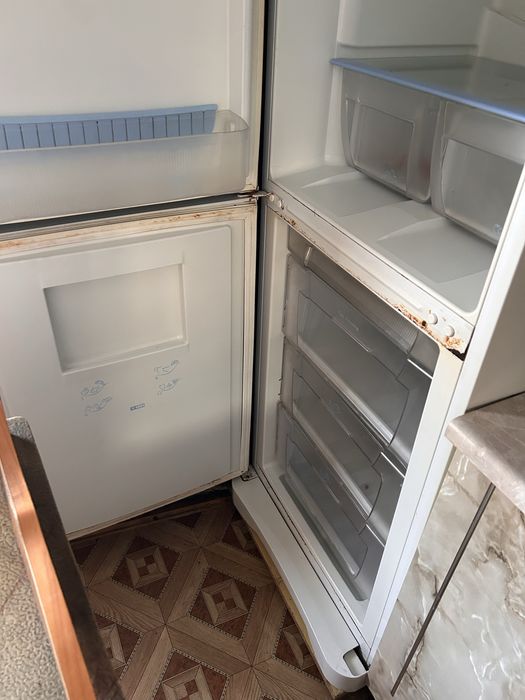 Продам холодильник