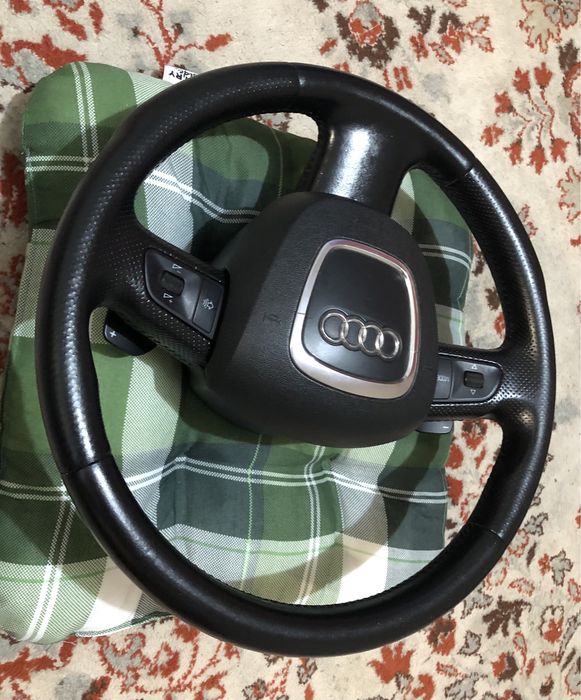 Volan complet cu comenzi si padele