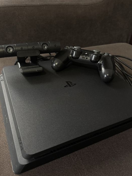 PlayStation 4 Slim 1 TB + камера Sony