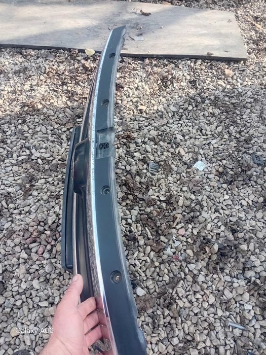 Grila radiator touareg 7L 2006/2007/2008/2009/2010