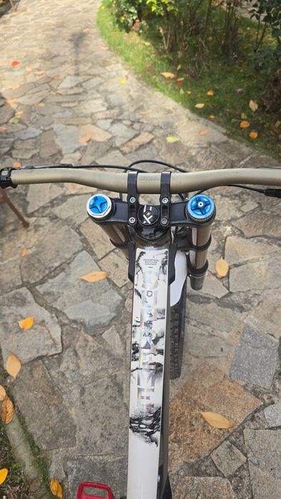 Велосипед Commencal Supreme DH V4 2021 Downhill