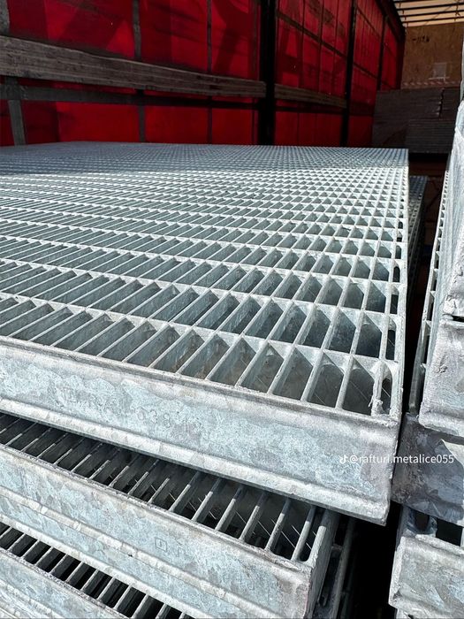 Trepte metalice zincate