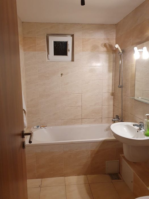 Vand apartament in Valea Aurie