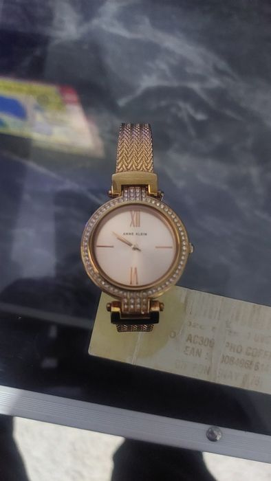 Ceas de mana pentru femei Anne Klein stare foarte bună