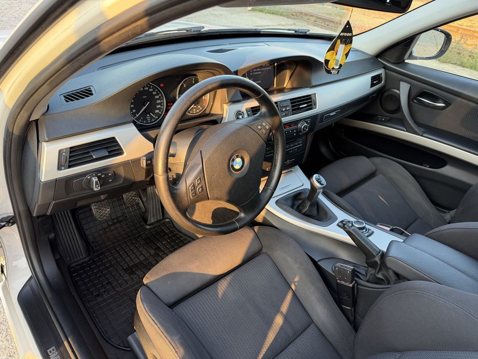 BMW Seria 3 2012 — imagine 5