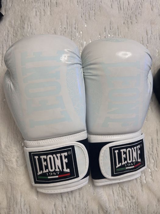 Боксови ръкавици