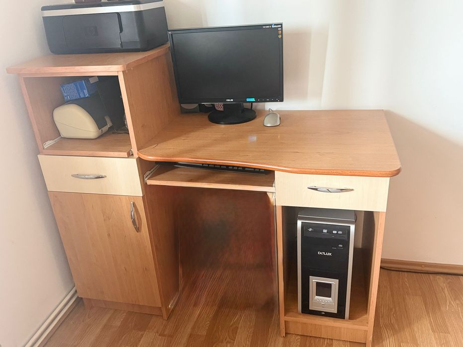 Vând mobilă și birou
