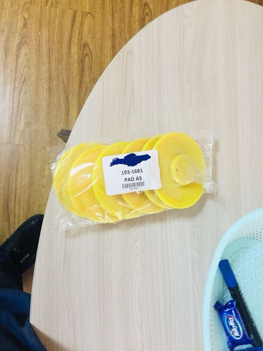 Тексталитовые пластины на экскаватор-погрузчик