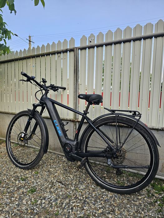 Bicicleta electrica cube trekking