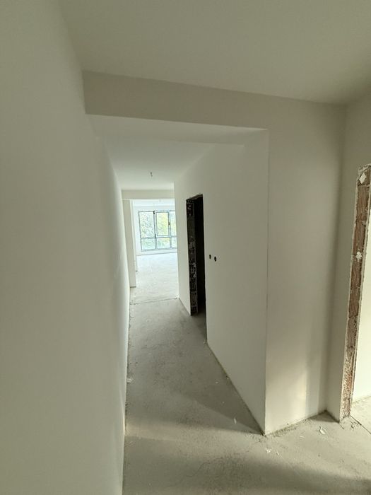 Дава се под наем Четиристаен апартамент в Асеновград - 160 кв.м за 1500 € - Снимка #15