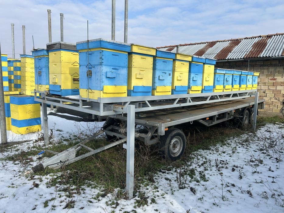 Пчеларски платформи с колесар