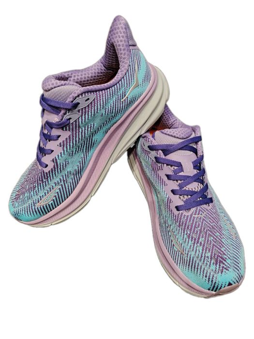 H O K A                Мъжки  обувки за бягане и спорт.