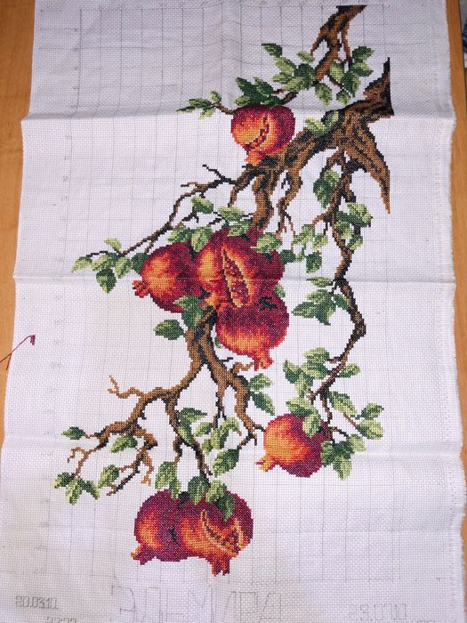 Вышивка ручной работы