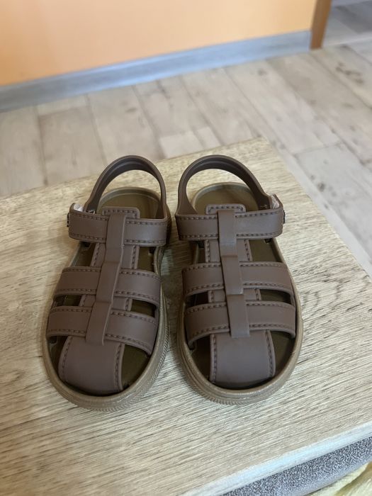 Сандали детские 22 размер