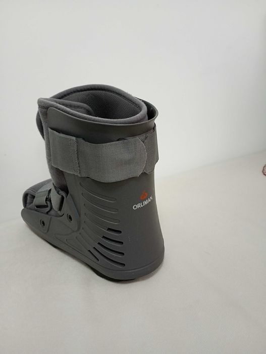 Ортопедичен ботуш за глезен