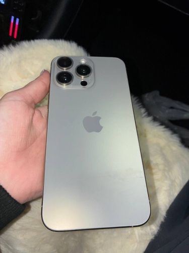 Iphone 15pro max 85%