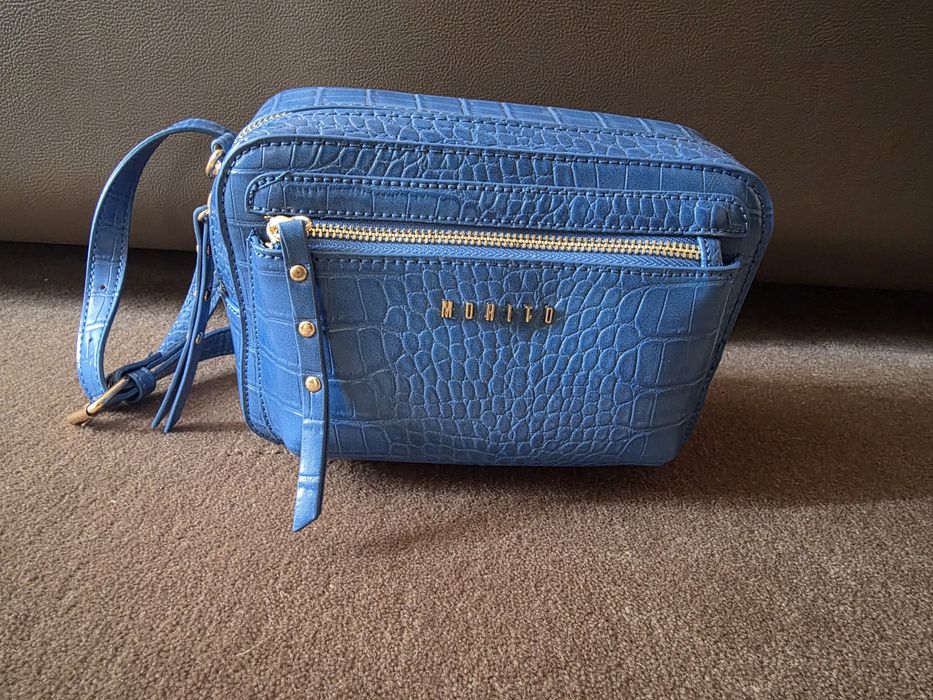 Синя чанта Mohito