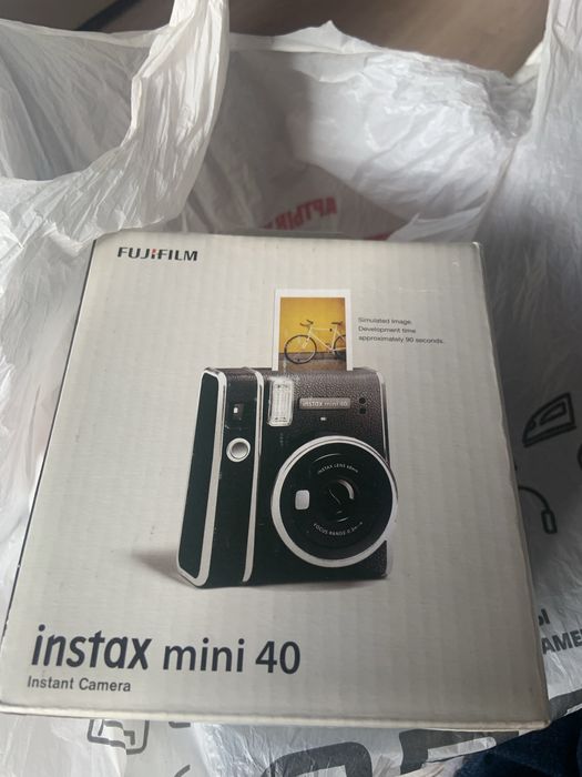Камера Instax mini 40