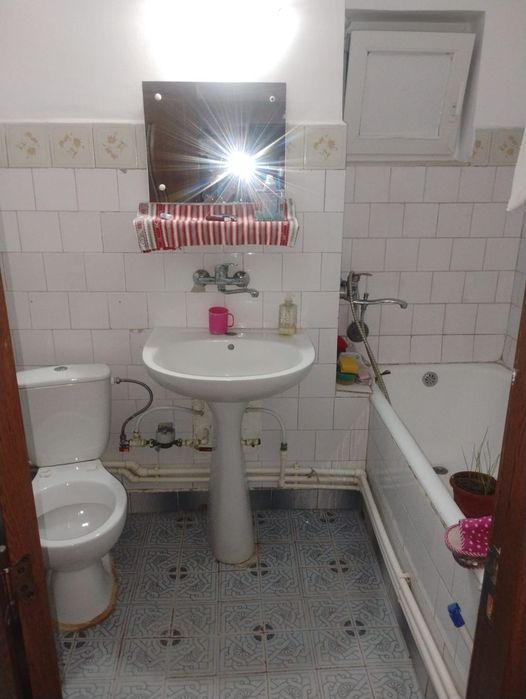 Vand apartament cu 3 camere confort 1 etaj 6 zona Bariera Călărași lângă lidal