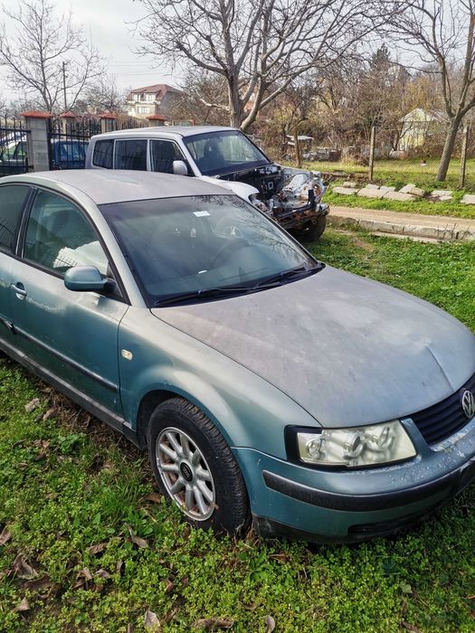 Пасат Б5 ,1.6л 1998 г на части  почти всичко е налично