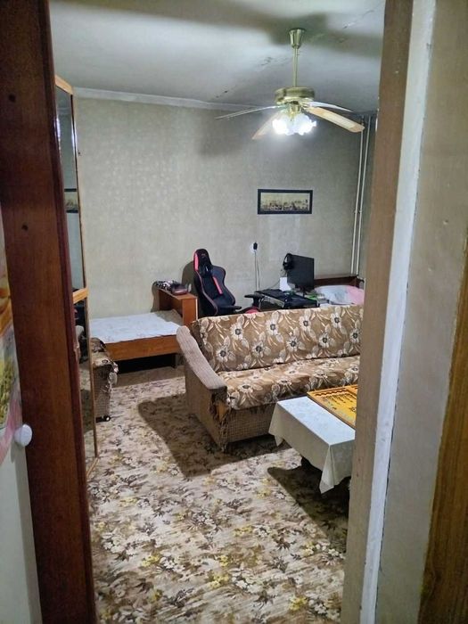 1к квартира 3 этаж Яшнабад Кадышева середина дома