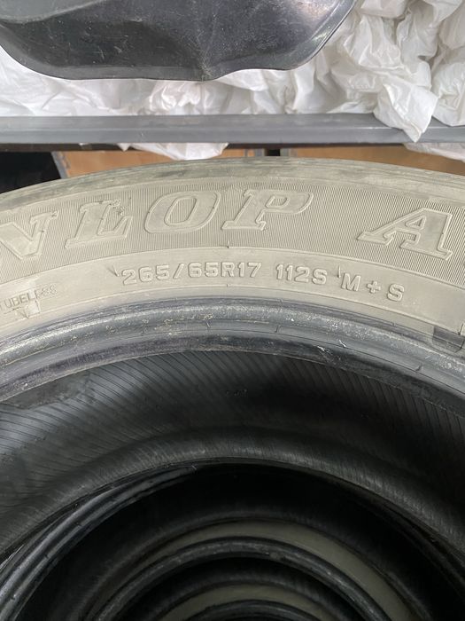Продам резину Dunlop 265/65R17