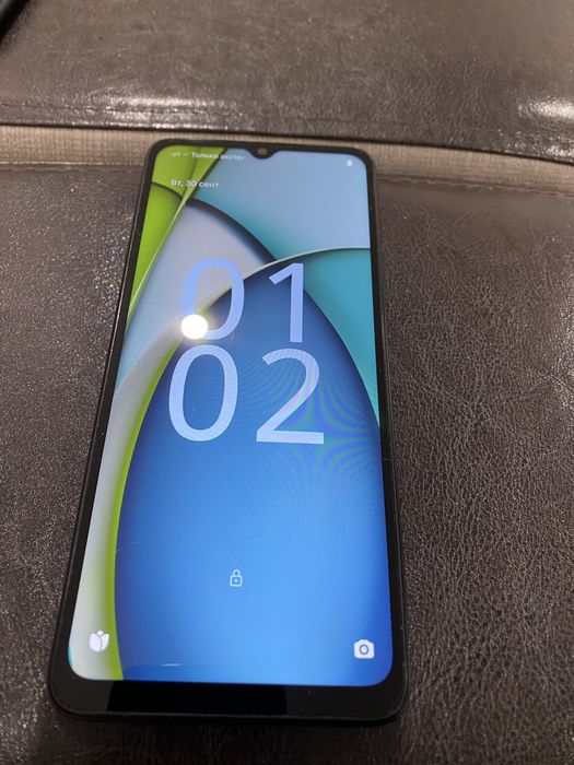 Продам телефон редми роботает не плохо не битый не колотый не карябаны