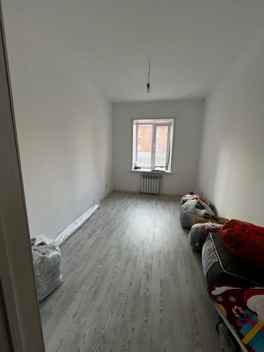 Продам 3 комн кв новую 1 этаж