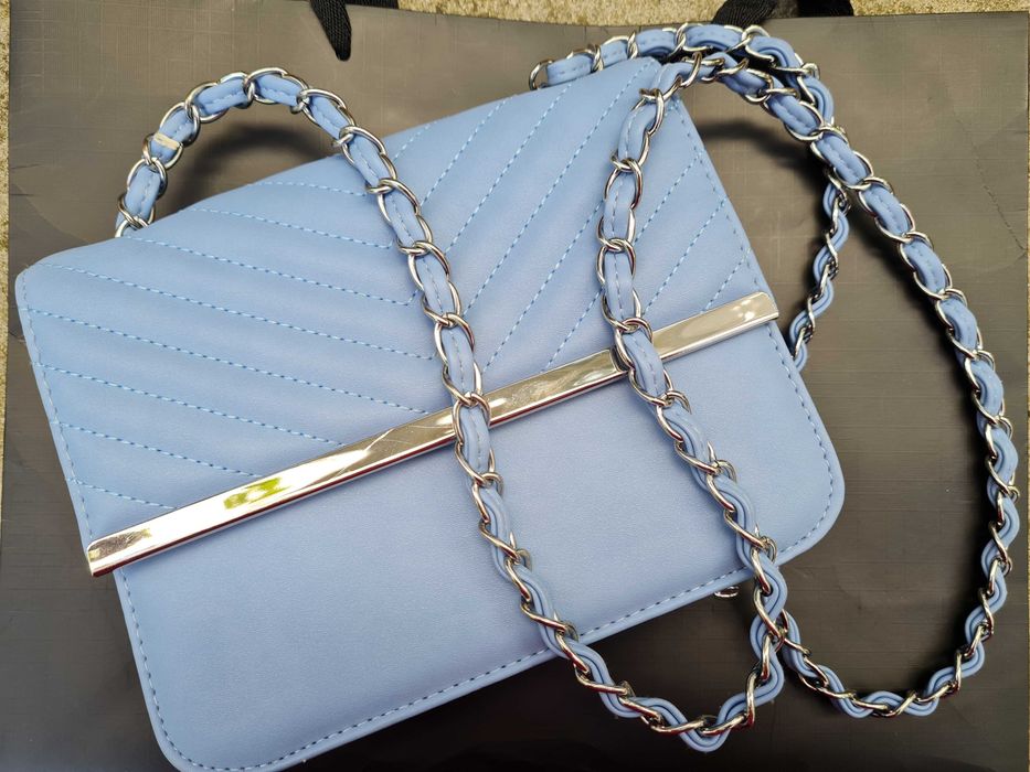 Дамска чанта през рамо