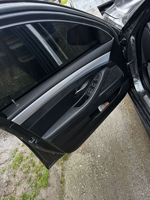 БМВ ф10 550 xi на части