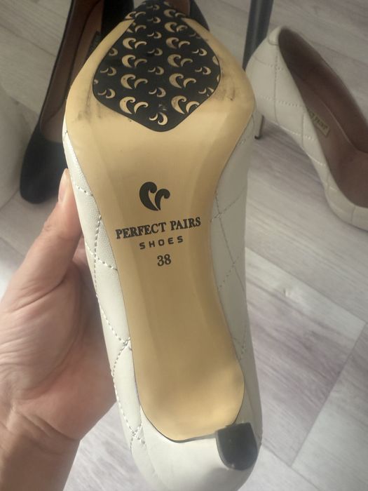 Туфли бежевые и черные