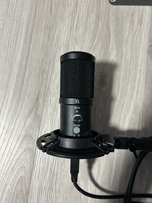 Vand microfon aqirys folosit foarte rar