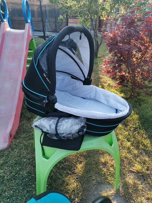 Carucior 3 in 1. Articolele sunt in stare buna