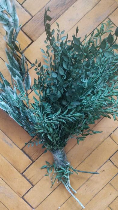 Искусственные цветы 100тг.